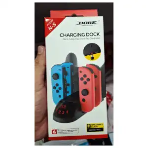 Base de Carga de JoyCons + Mando Pro miniatura 8