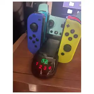 Base de Carga de JoyCons + Mando Pro miniatura 10